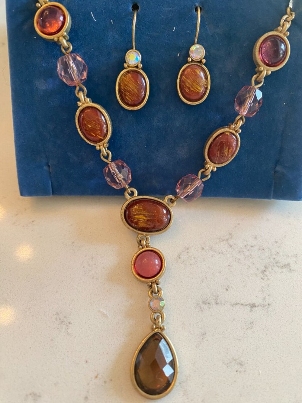 Avon Gold Tone Necklace Earrings Set Amber Cabochon Pink Crystal Beads NIB - Picture 2 of 4